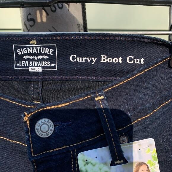 NWT Levi’s signature Curvy bootcut Dark Wash high rise blue jeans - Picture 5 of 13